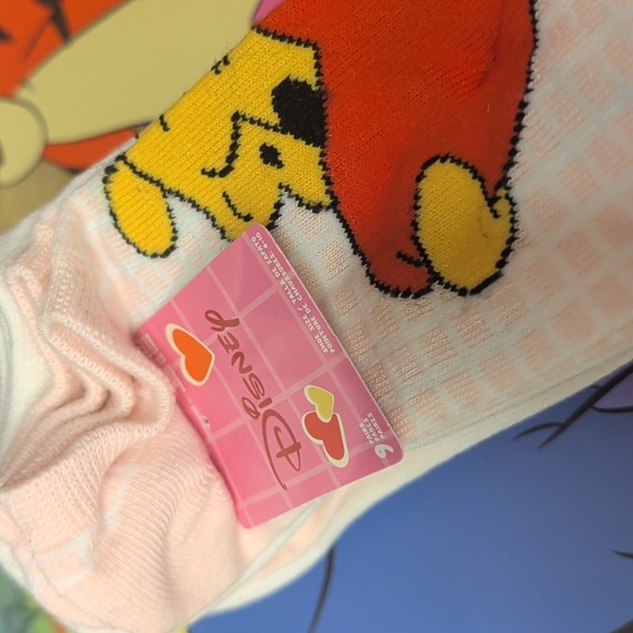 NWT 2 Disney Colorful Winnie the Pooh and Friends Gift Bags & 9 NWT Socks - Picture 6 of 8